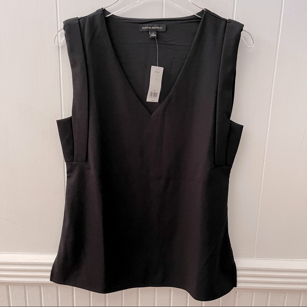 Banana Republic NWTs Sleeveless Top